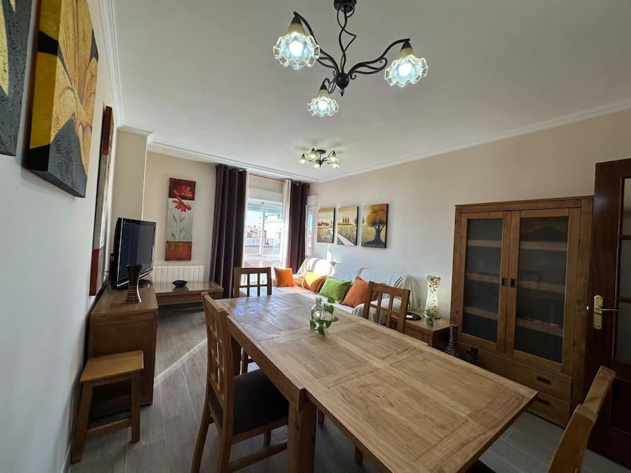 Апартаменти Piso En Linares Zona Centro Con Parking Gratis Екстер'єр фото