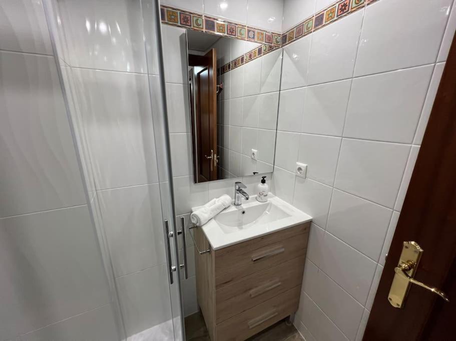Апартаменти Piso En Linares Zona Centro Con Parking Gratis Екстер'єр фото
