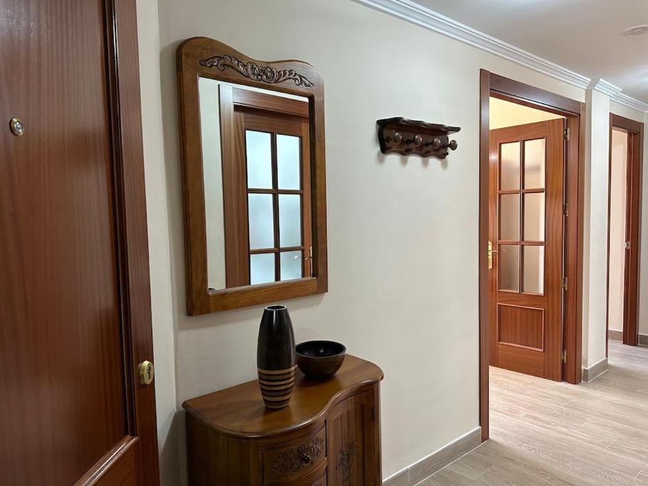 Апартаменти Piso En Linares Zona Centro Con Parking Gratis Екстер'єр фото
