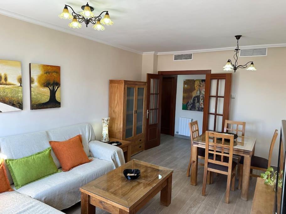 Апартаменти Piso En Linares Zona Centro Con Parking Gratis Екстер'єр фото
