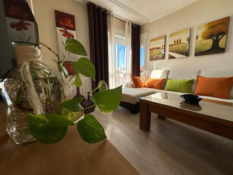 Апартаменти Piso En Linares Zona Centro Con Parking Gratis Екстер'єр фото