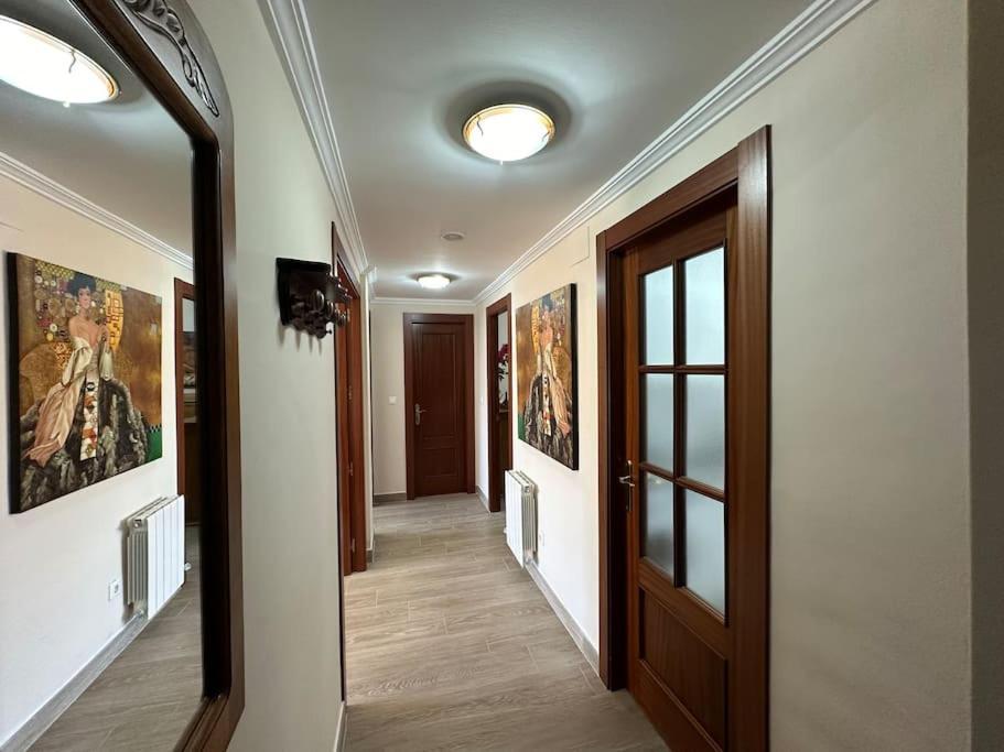 Апартаменти Piso En Linares Zona Centro Con Parking Gratis Екстер'єр фото